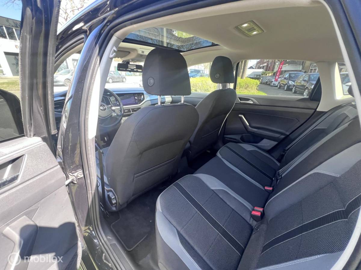 Volkswagen Polo Volkswagen Polo 1.0 TSI Highline PANO -Automaat NAP