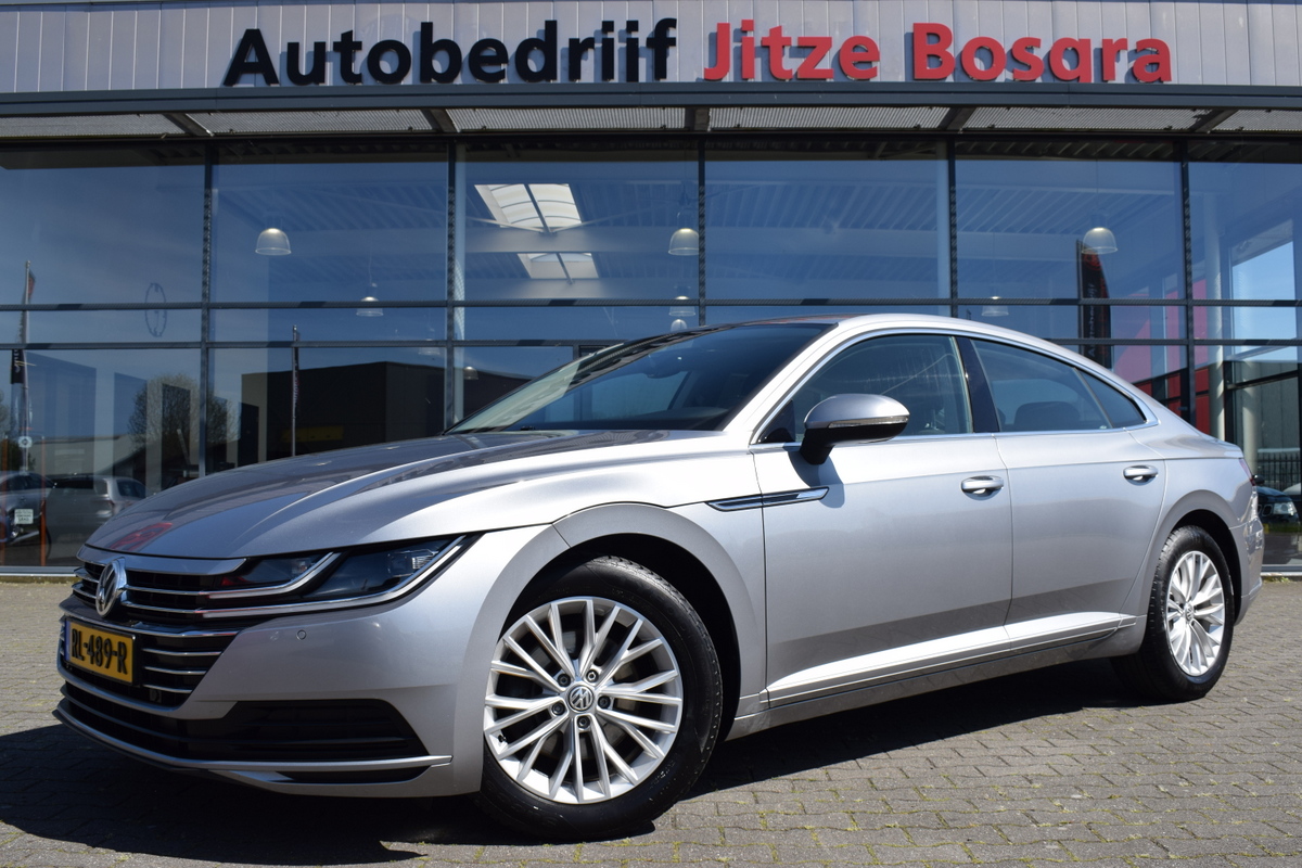 Volkswagen Arteon Volkswagen Arteon 1.5 TSi LED | Full Map Navi | Sportstoelen | Trekhaak | Camera | 17 Inch LMV