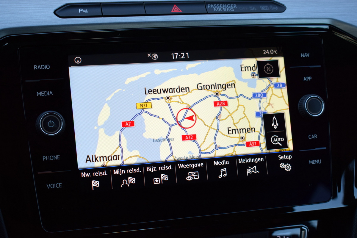 Volkswagen Arteon Volkswagen Arteon 1.5 TSi LED | Full Map Navi | Sportstoelen | Trekhaak | Camera | 17 Inch LMV