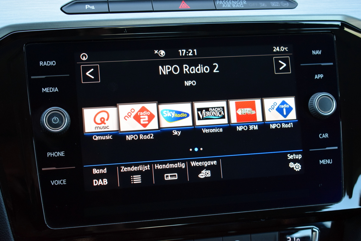 Volkswagen Arteon Volkswagen Arteon 1.5 TSi LED | Full Map Navi | Sportstoelen | Trekhaak | Camera | 17 Inch LMV
