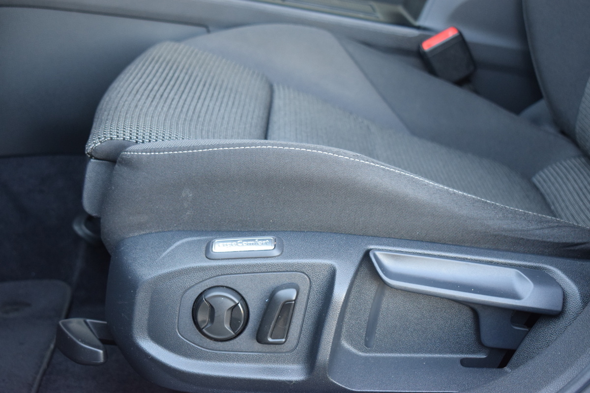 Volkswagen Arteon Volkswagen Arteon 1.5 TSi LED | Full Map Navi | Sportstoelen | Trekhaak | Camera | 17 Inch LMV