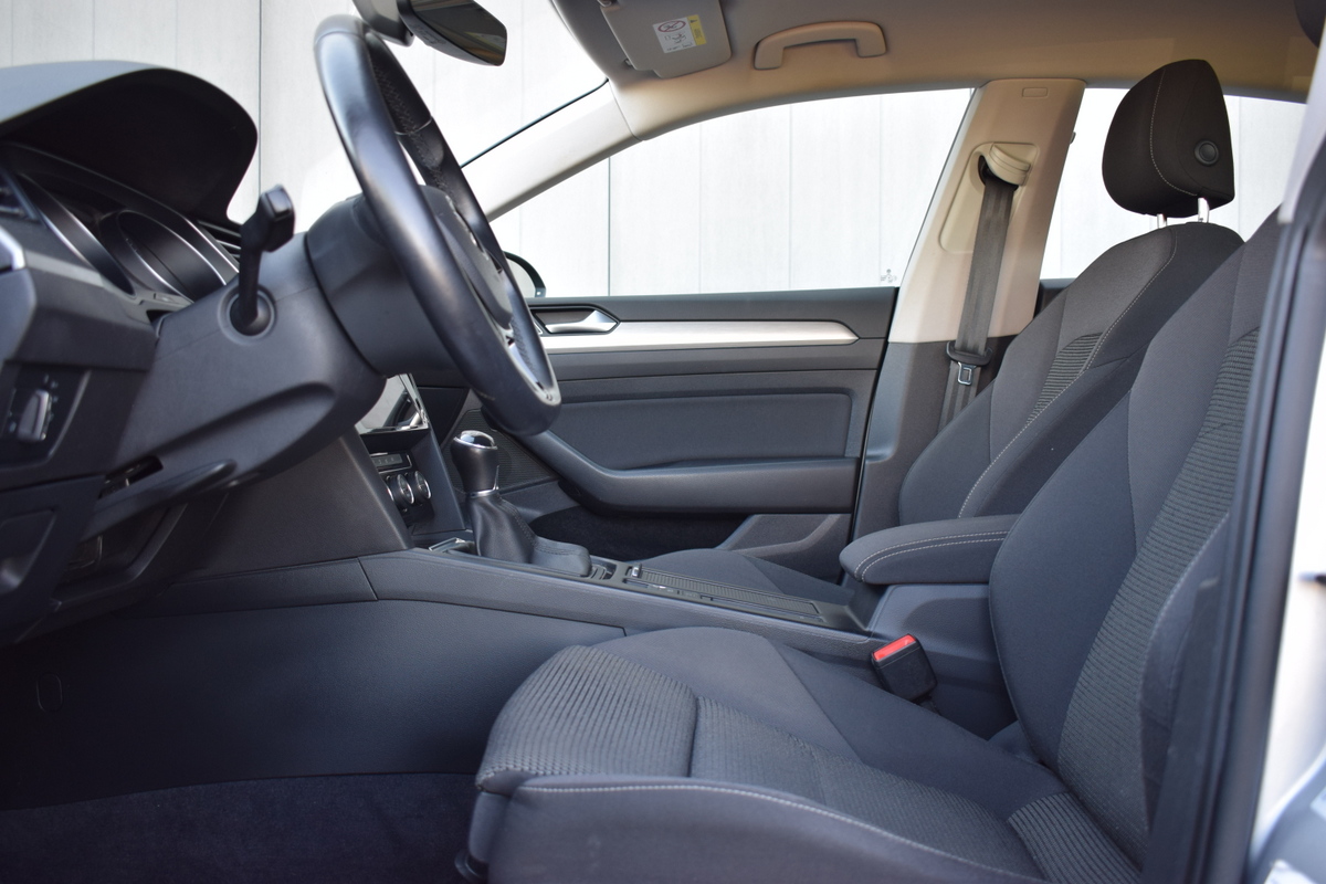 Volkswagen Arteon Volkswagen Arteon 1.5 TSi LED | Full Map Navi | Sportstoelen | Trekhaak | Camera | 17 Inch LMV