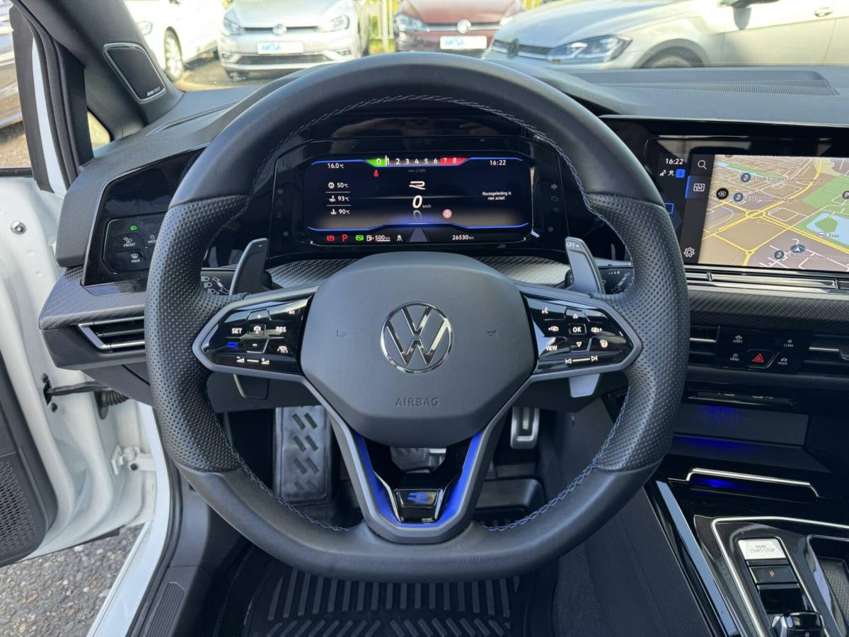 Volkswagen Golf Volkswagen Golf 8 R 2.0 TSI 333pk 4Motion 20 years Edition Akra Pano H&K Leder Memory Ventilatie Stuurvw Stlvw Blindspot Fabrieksgarantie