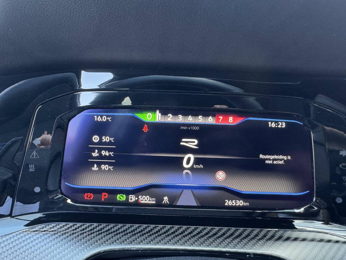 Volkswagen Golf Volkswagen Golf 8 R 2.0 TSI 333pk 4Motion 20 years Edition Akra Pano H&K Leder Memory Ventilatie Stuurvw Stlvw Blindspot Fabrieksgarantie