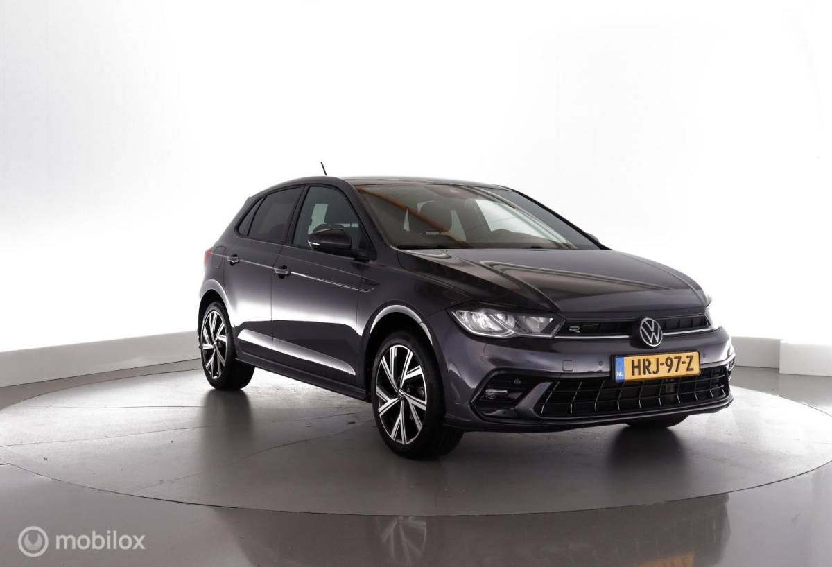 Volkswagen Polo Volkswagen Polo 1.0 TSI Automaat R-Line stoelverw.|cam|virtueelcockpit|applecarplay|95pk|acc|lmv17