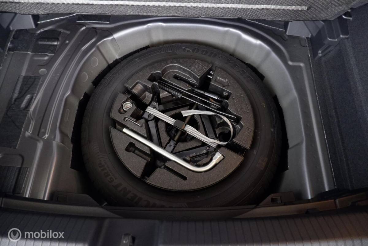 Volkswagen Polo Volkswagen Polo 1.0 TSI Automaat R-Line stoelverw.|cam|virtueelcockpit|applecarplay|95pk|acc|lmv17