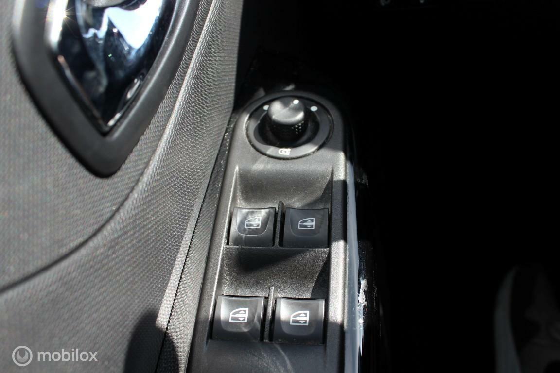 Renault Captur Renault Captur 1.2 TCe Barista Leder/Stoelverwar/Camera/Led