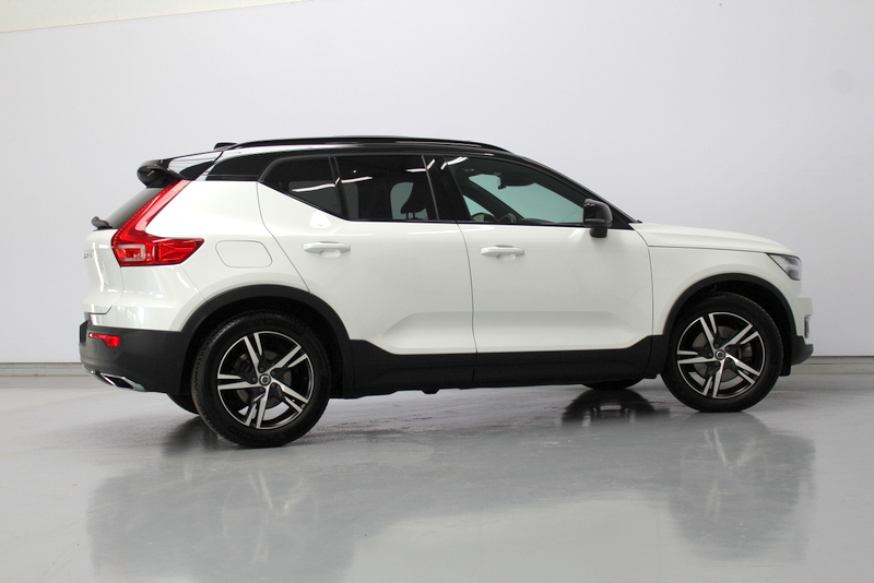 Volvo XC40 Volvo XC40 2.0 T4 R-Design 191PK,  RIJKLAAR!! AUTOMAAT |  PANORAMADAK | LEER/ALCANTARA | ELEC-ACHTERKLEP | ADAPTIEVE CRUISE CONTROLE