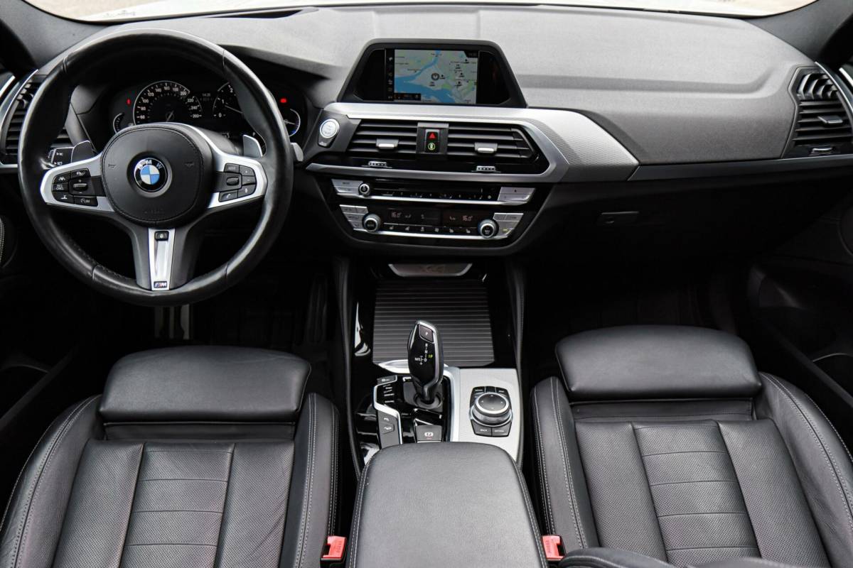 BMW X4 BMW X4 xDrive30i M-Sport M-Pakket /PANODAK/HUD/KEYLESS/CARPLAY/CAMERA/STOELVERW. + VENTL./ACC!