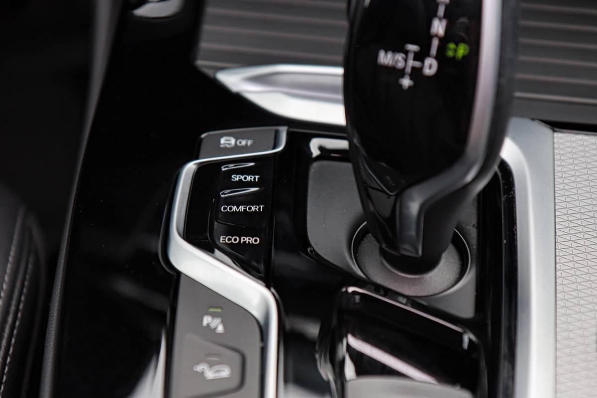 BMW X4 BMW X4 xDrive30i M-Sport M-Pakket /PANODAK/HUD/KEYLESS/CARPLAY/CAMERA/STOELVERW. + VENTL./ACC!