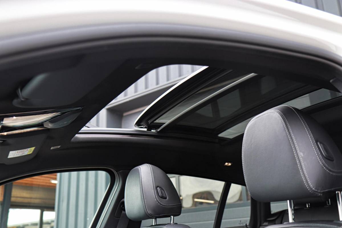 BMW X4 BMW X4 xDrive30i M-Sport M-Pakket /PANODAK/HUD/KEYLESS/CARPLAY/CAMERA/STOELVERW. + VENTL./ACC!