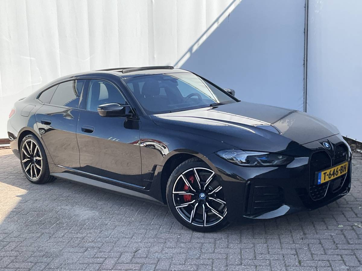 BMW i4 BMW i4 M50 M-Sport 84kWh 544PK Pano Laser HUD Harman/Kardon Elek.Trekhaak Leer BOMVOL!