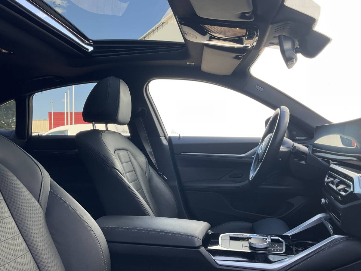 BMW i4 BMW i4 M50 M-Sport 84kWh 544PK Pano Laser HUD Harman/Kardon Elek.Trekhaak Leer BOMVOL!