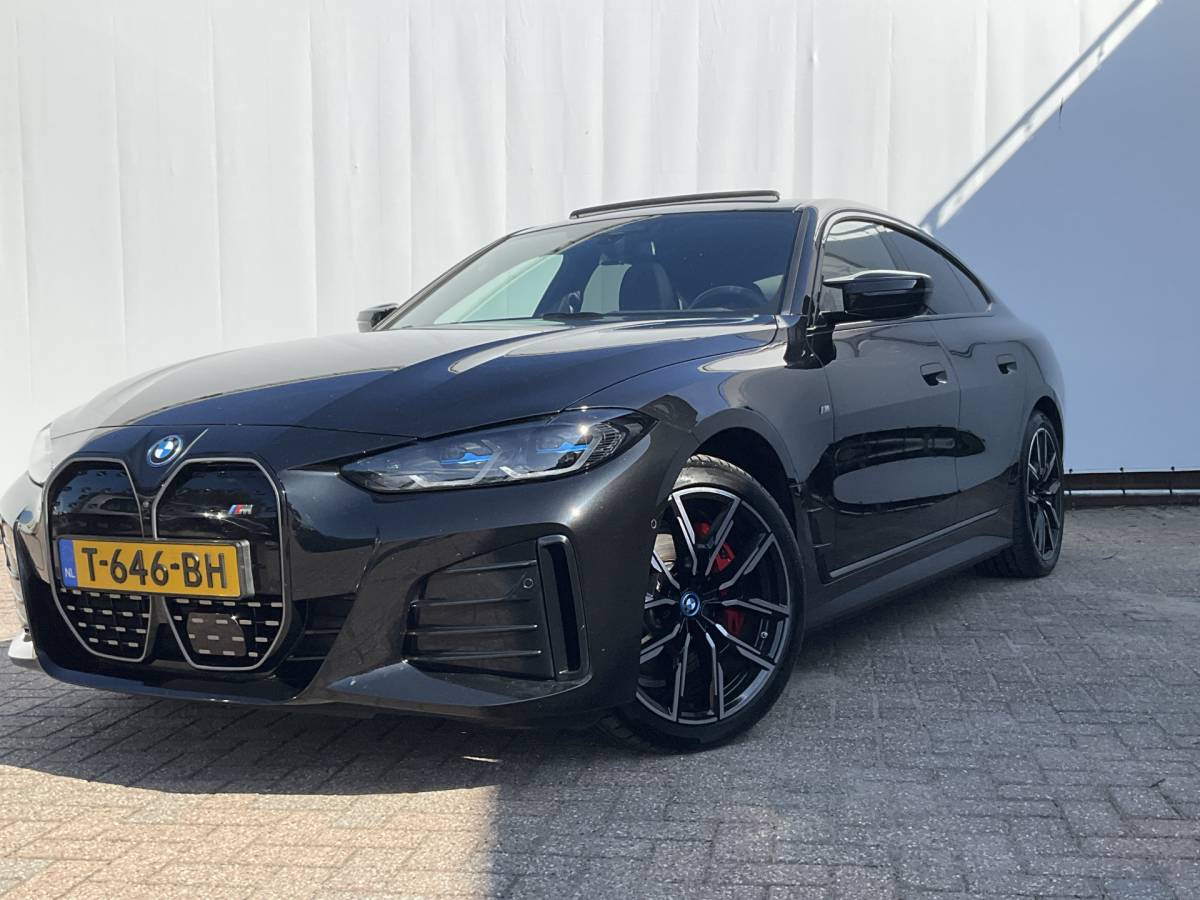 BMW i4 BMW i4 M50 M-Sport 84kWh 544PK Pano Laser HUD Harman/Kardon Elek.Trekhaak Leer BOMVOL!