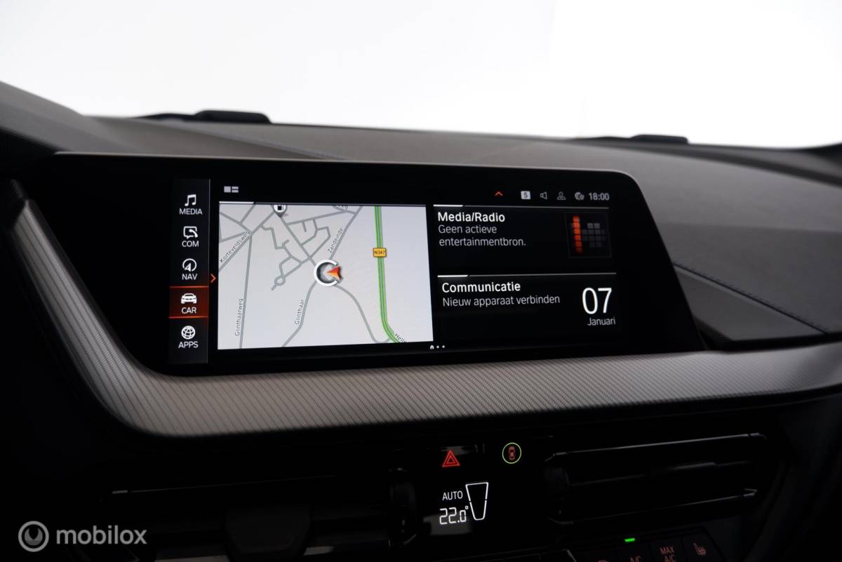 BMW 1 Serie BMW 1-serie 118i M-Sport Introduction Edition leer|panorama|led|cam|nav|dab|ecc|lmv17