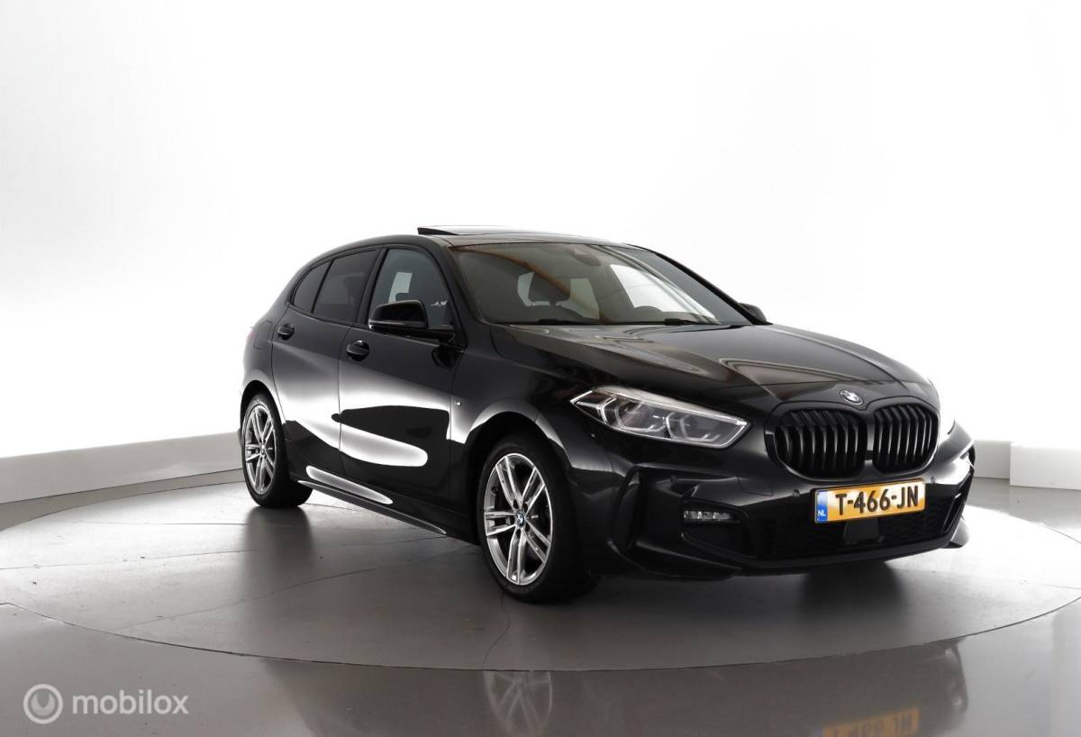 BMW 1 Serie BMW 1-serie 118i M-Sport Introduction Edition leer|panorama|led|cam|nav|dab|ecc|lmv17