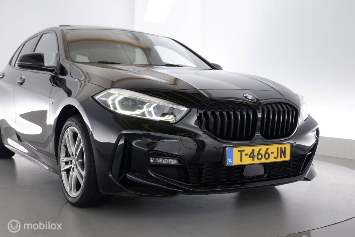 BMW 1 Serie BMW 1-serie 118i M-Sport Introduction Edition leer|panorama|led|cam|nav|dab|ecc|lmv17