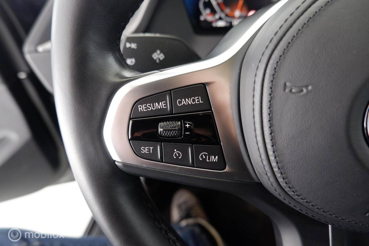 BMW 1 Serie BMW 1-serie 118i M-Sport Introduction Edition leer|panorama|led|cam|nav|dab|ecc|lmv17