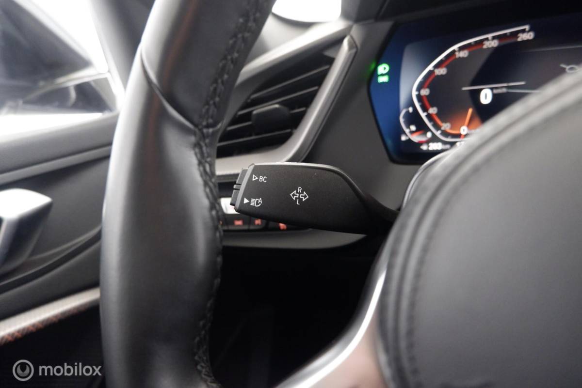 BMW 1 Serie BMW 1-serie 118i M-Sport Introduction Edition leer|panorama|led|cam|nav|dab|ecc|lmv17