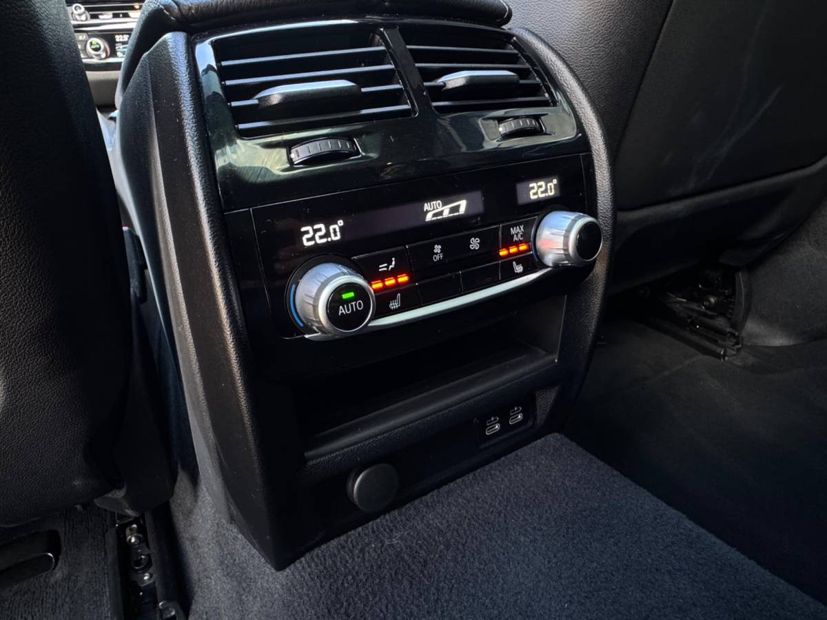 BMW 5 Serie BMW 5-serie Touring 530i M-Sport / Pano / ACC