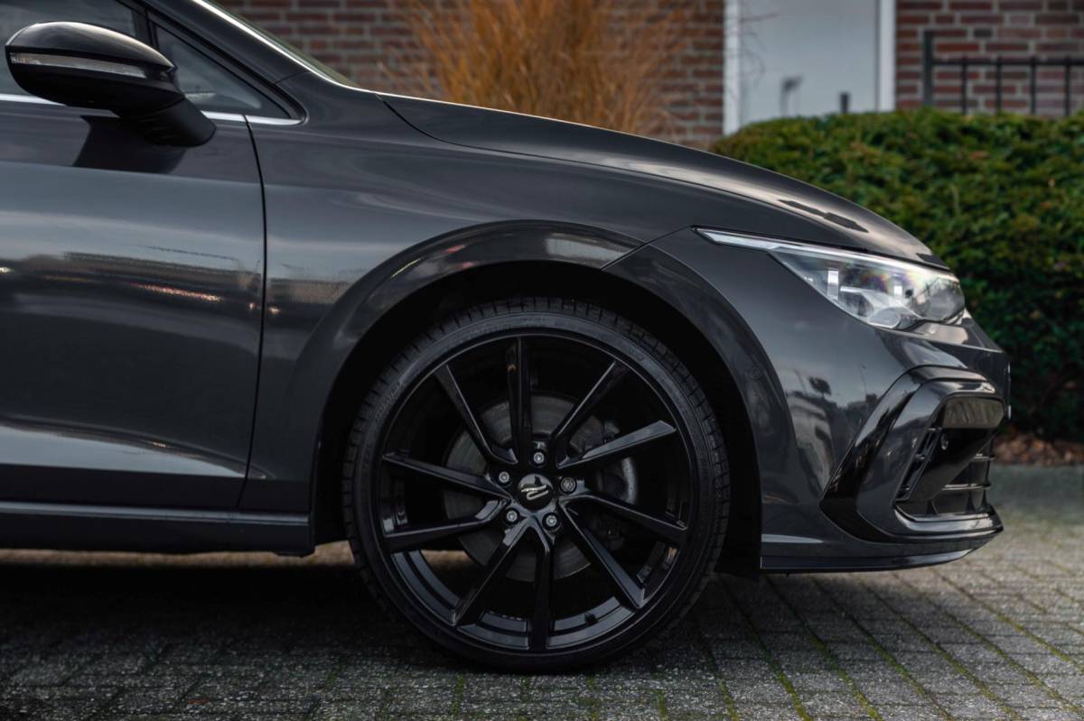 Volkswagen Golf Volkswagen Golf 1.4 eHybrid 204 PK 1e Eig R-Line Pano Massage Adaptive 19”