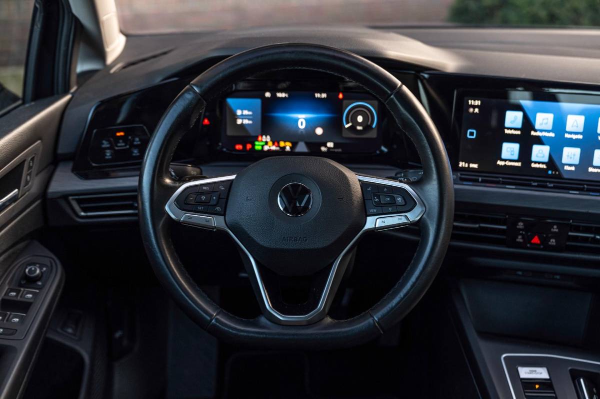 Volkswagen Golf Volkswagen Golf 1.4 eHybrid 204 PK 1e Eig R-Line Pano Massage Adaptive 19”