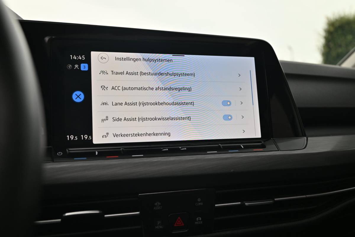 Volkswagen Golf Volkswagen Golf 1.4 eHybrid 204 PK 1e Eig R-Line Pano Massage Adaptive 19”