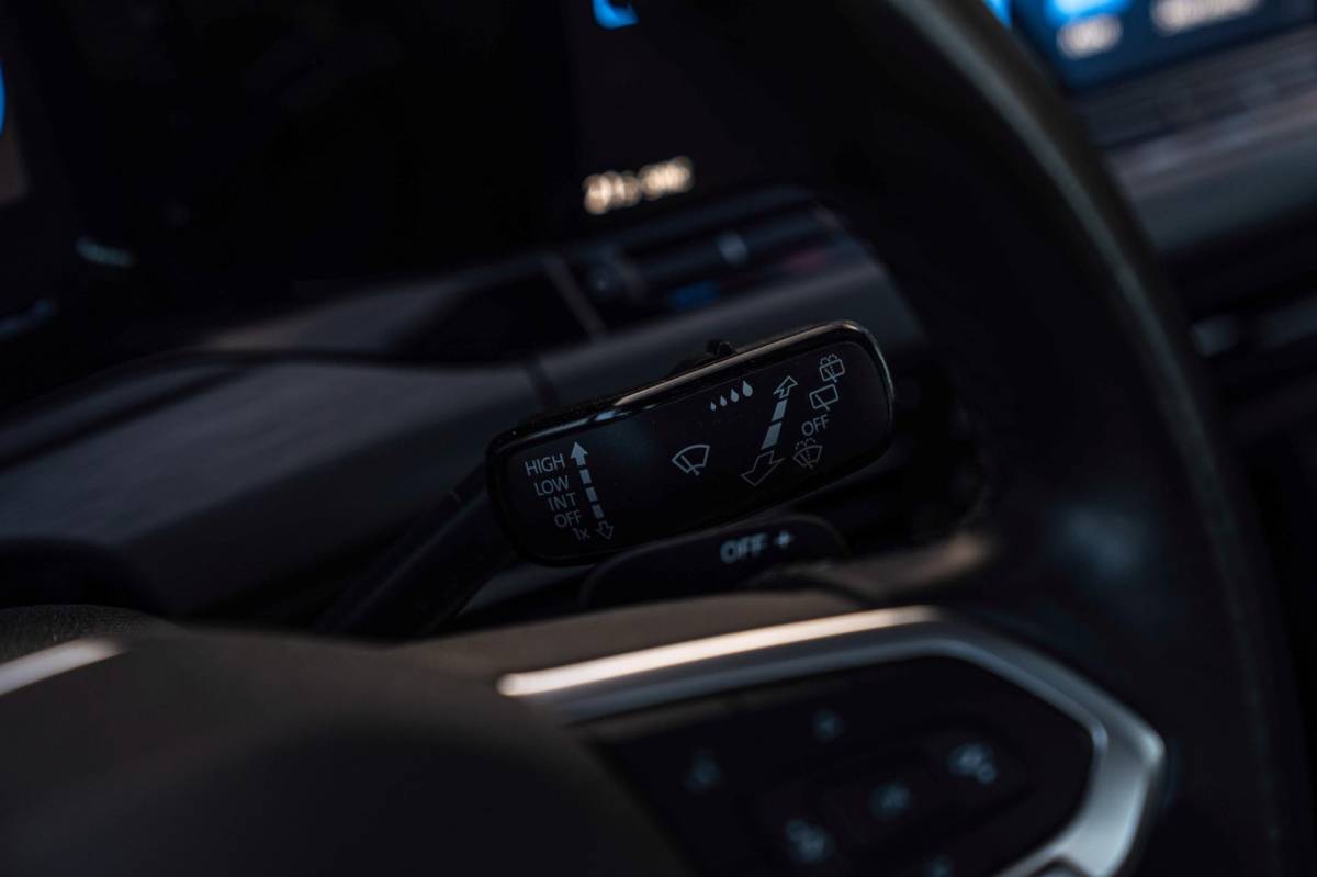 Volkswagen Golf Volkswagen Golf 1.4 eHybrid 204 PK 1e Eig R-Line Pano Massage Adaptive 19”