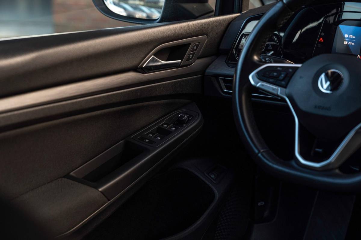 Volkswagen Golf Volkswagen Golf 1.4 eHybrid 204 PK 1e Eig R-Line Pano Massage Adaptive 19”