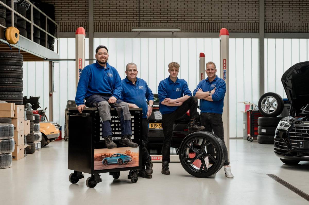 Volkswagen Golf Volkswagen Golf 1.4 eHybrid 204 PK 1e Eig R-Line Pano Massage Adaptive 19”