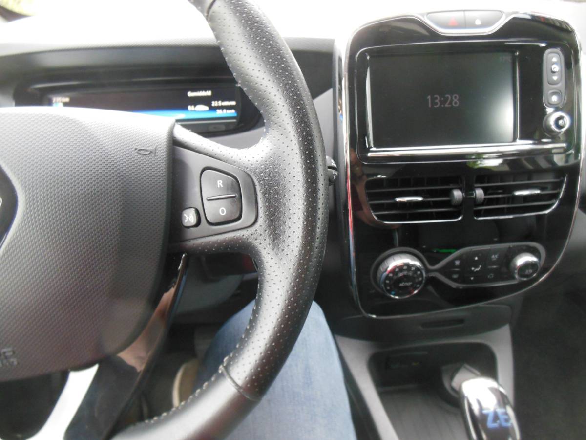 Renault ZOE Renault ZOE R110 Iconic 41 kWh incl. btw en accu,s 12 maanden bovag garantie