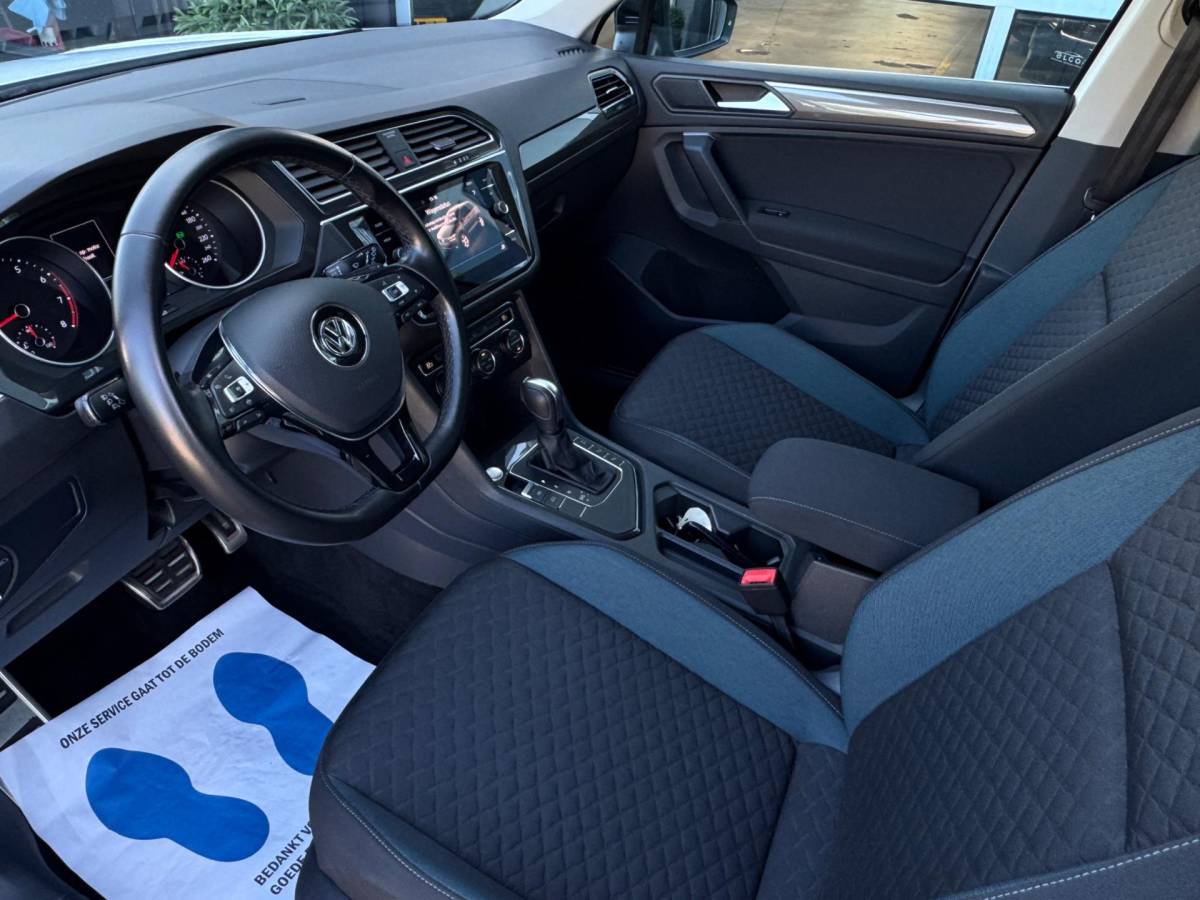 Volkswagen Tiguan Volkswagen TIGUAN 1.5 TSI ACT Highline Business IQ Drive /CarPlay