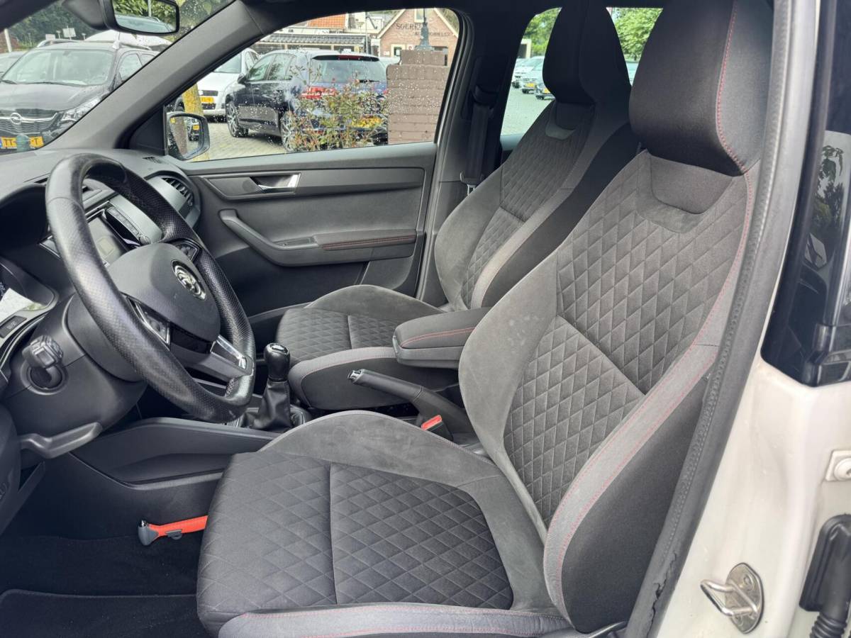Škoda Fabia Skoda Fabia Combi monte carlo Style kuipstoelen gecoat glas