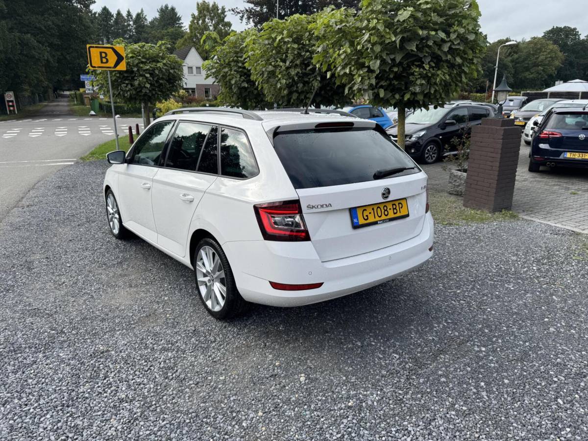 Škoda Fabia Skoda Fabia Combi monte carlo Style kuipstoelen gecoat glas