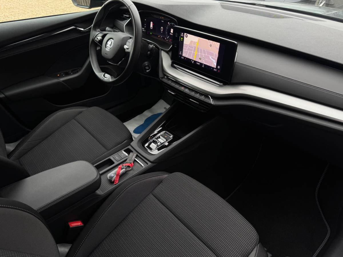 Škoda Octavia Skoda Octavia Combi 1.0 e-TSI Business Edition / ACC / 18’inch