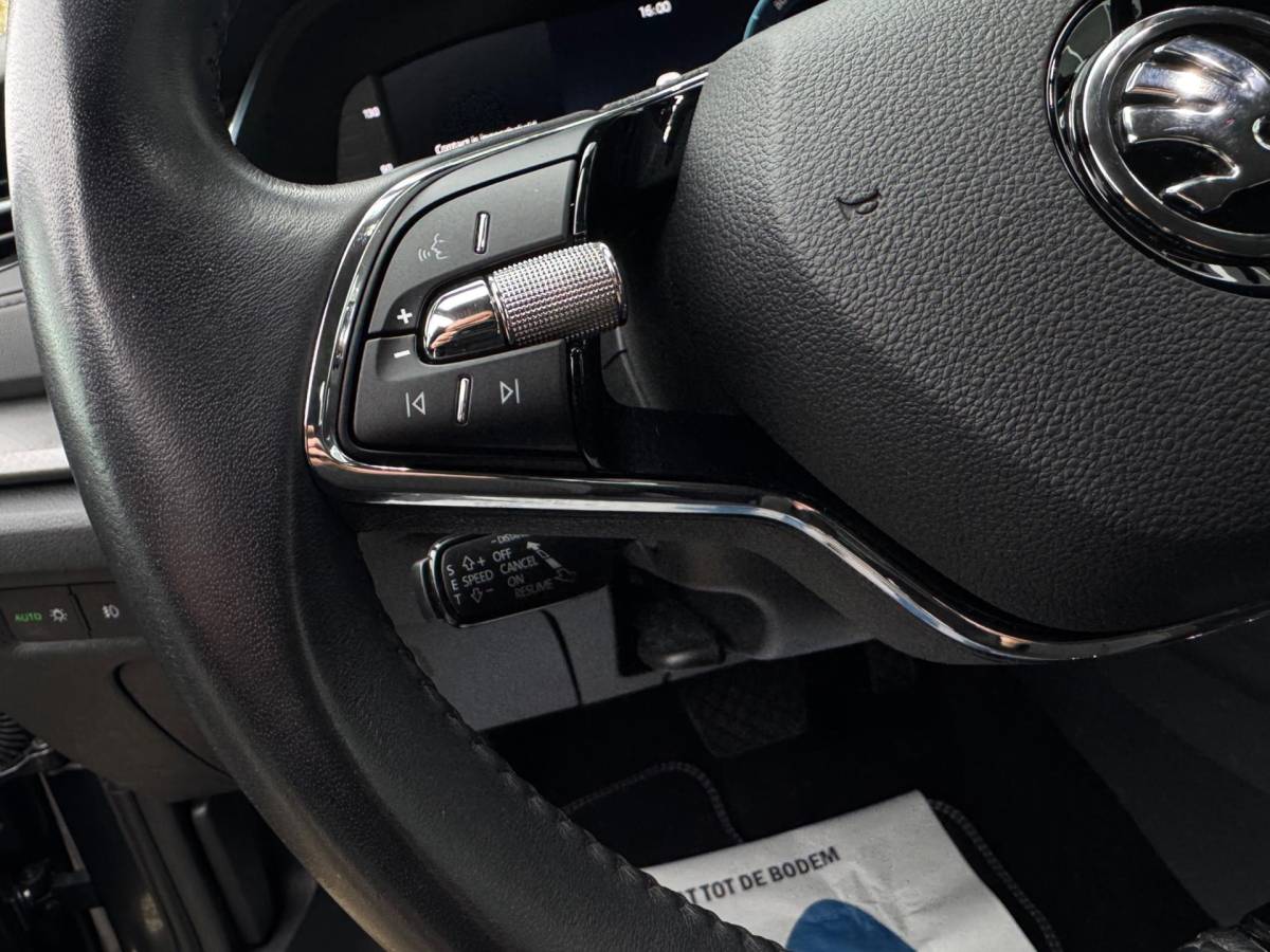 Škoda Octavia Skoda Octavia Combi 1.0 e-TSI Business Edition / ACC / 18’inch