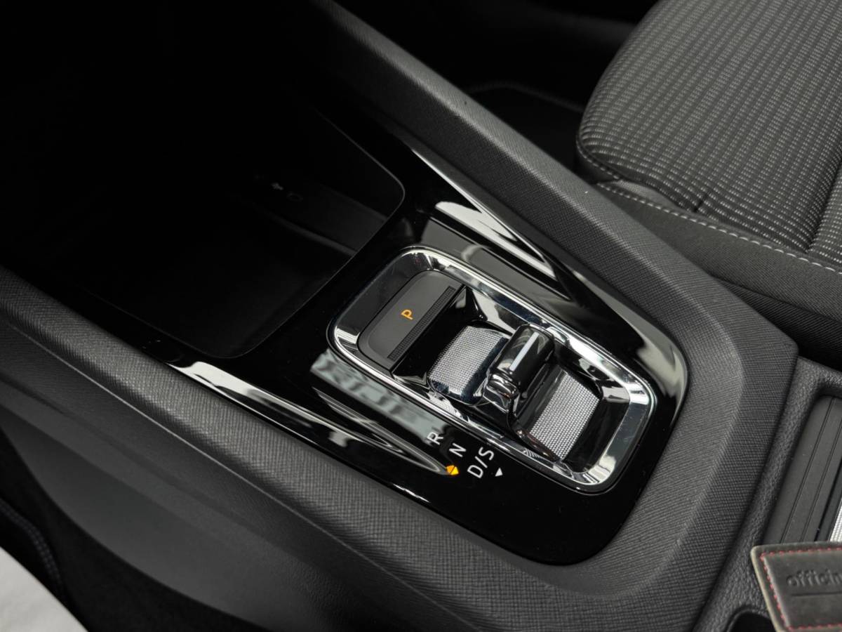 Škoda Octavia Skoda Octavia Combi 1.0 e-TSI Business Edition / ACC / 18’inch