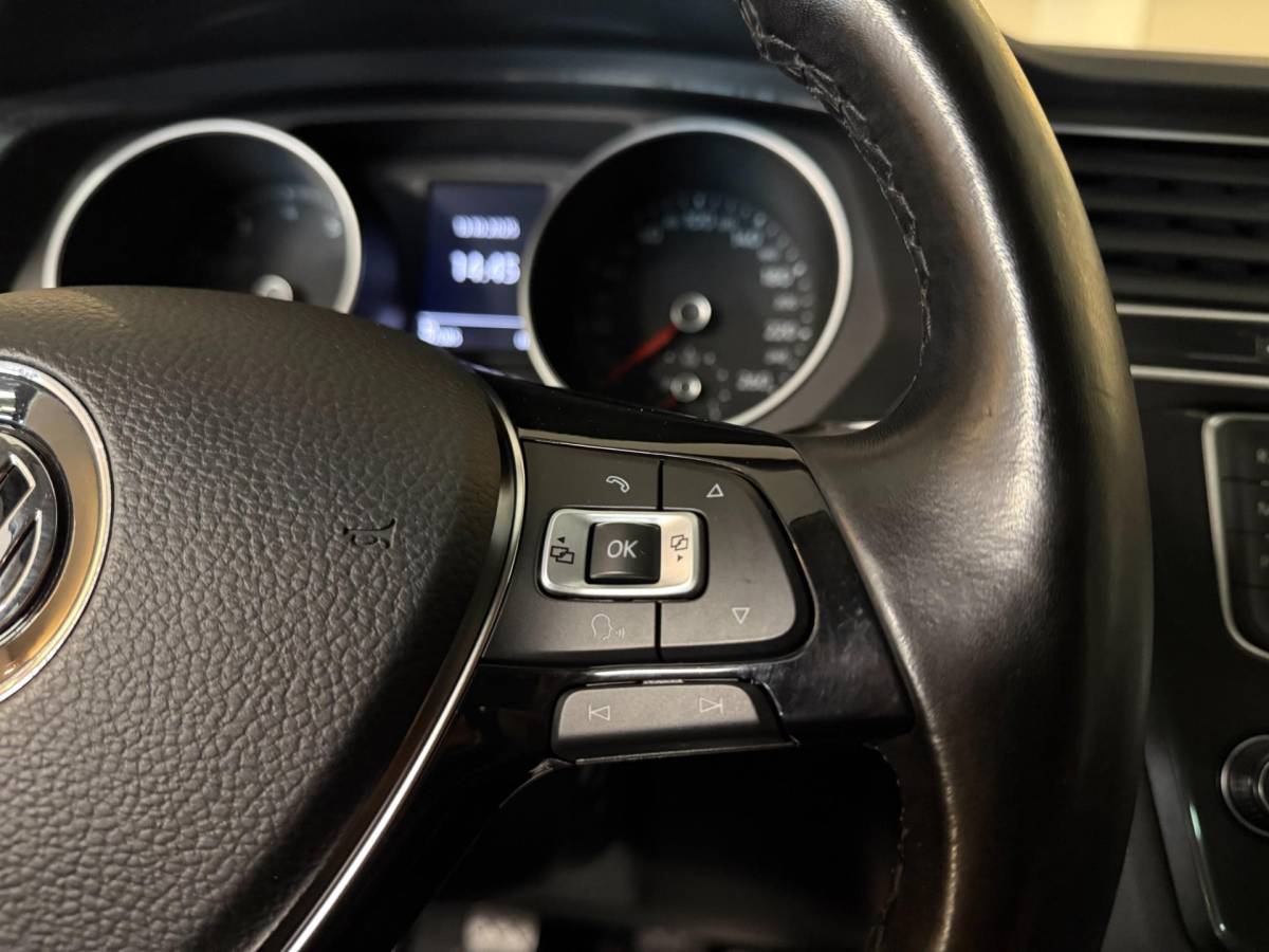 Volkswagen Tiguan Volkswagen Tiguan 1.4 TSI Comfortline Business *Massage* Elektr.Trekhaak|Dealer OH