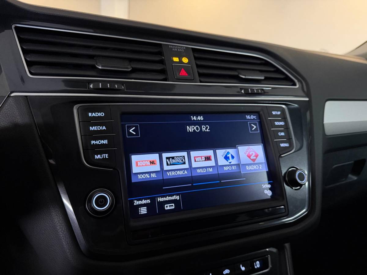 Volkswagen Tiguan Volkswagen Tiguan 1.4 TSI Comfortline Business *Massage* Elektr.Trekhaak|Dealer OH