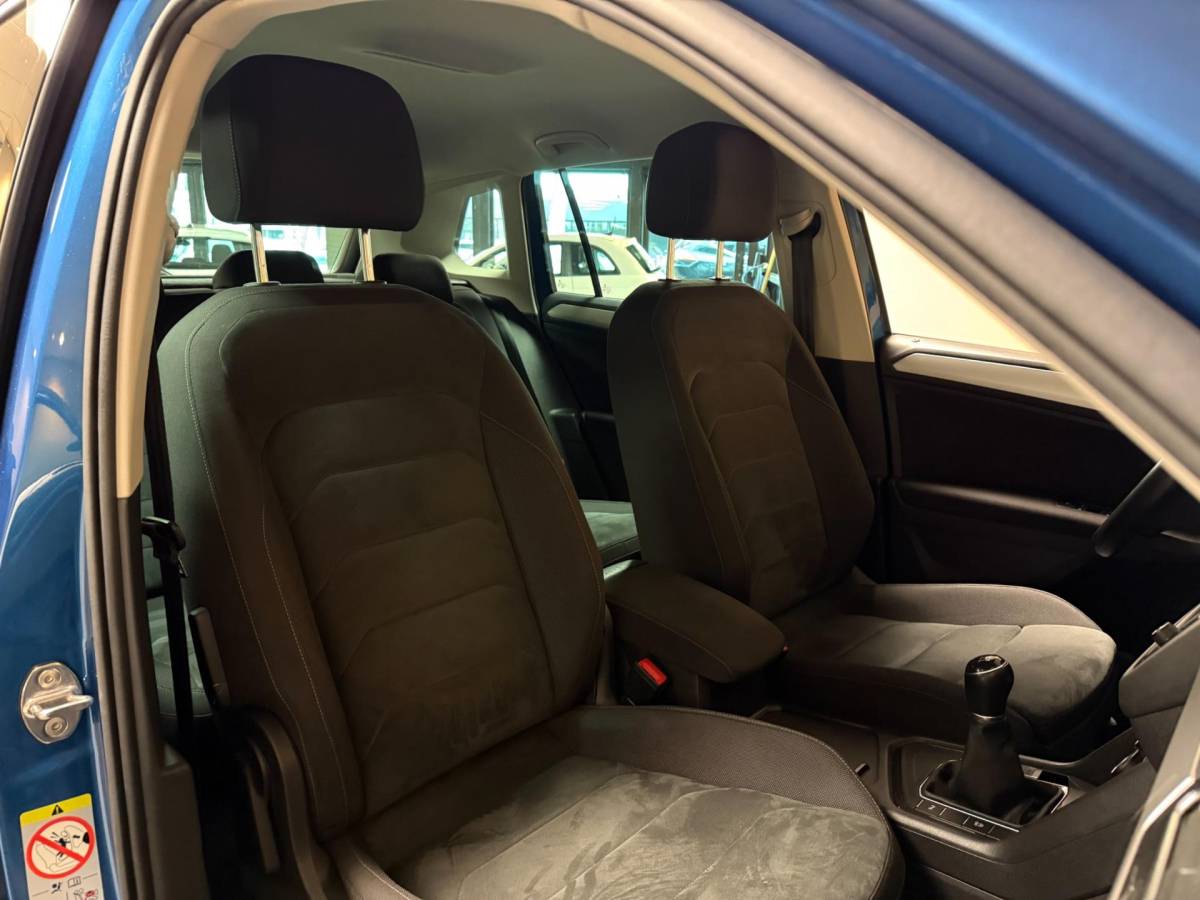 Volkswagen Tiguan Volkswagen Tiguan 1.4 TSI Comfortline Business *Massage* Elektr.Trekhaak|Dealer OH