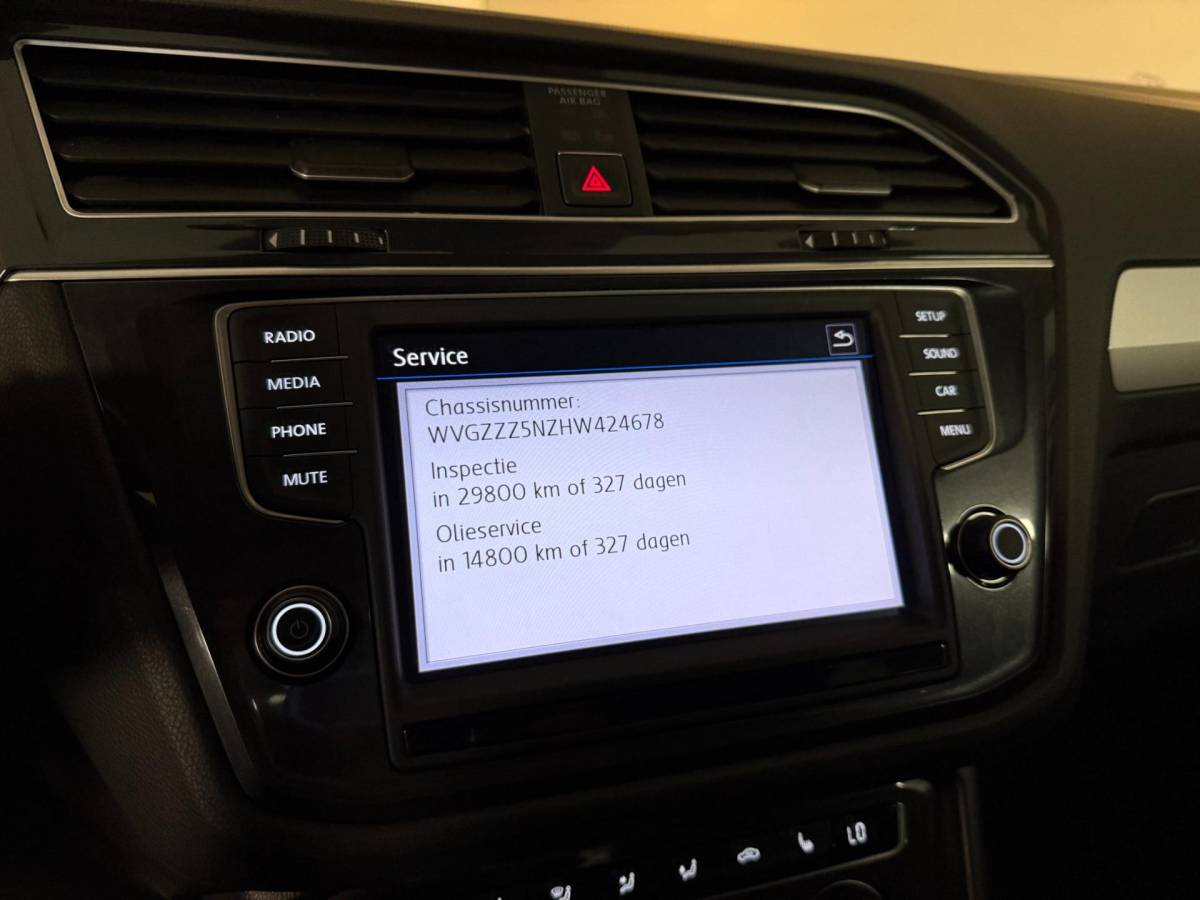 Volkswagen Tiguan Volkswagen Tiguan 1.4 TSI Comfortline Business *Massage* Elektr.Trekhaak|Dealer OH