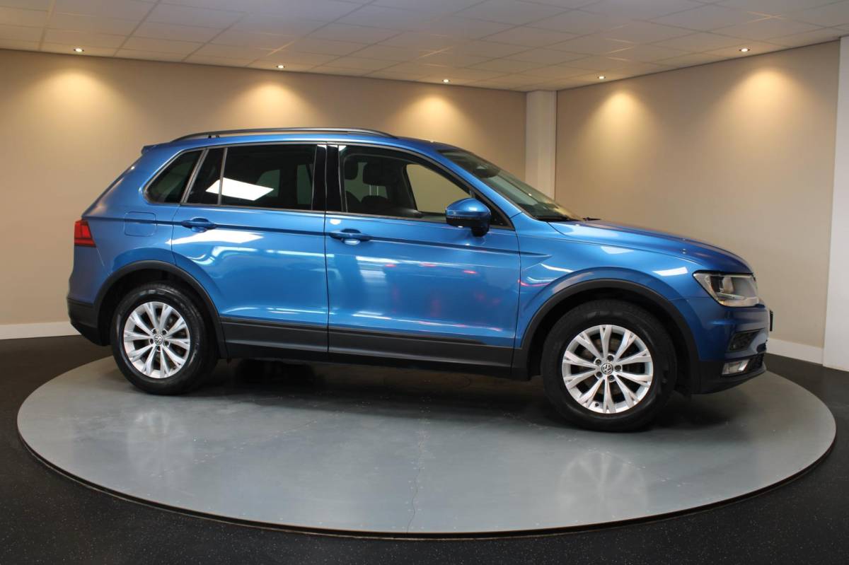 Volkswagen Tiguan Volkswagen Tiguan 1.4 TSI Comfortline Business *Massage* Elektr.Trekhaak|Dealer OH