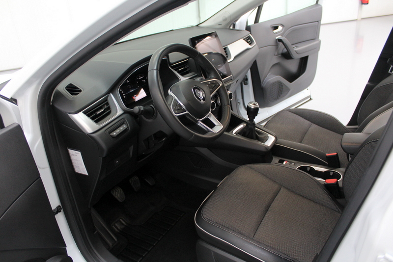 Renault Captur Renault Captur 1.3 mild hybrid 140 techno 141PK, RIJKLAAR!! PANORAMADAK | DEELS LEER | BOSE | STOEL/STUUR/RUITVERWARMING