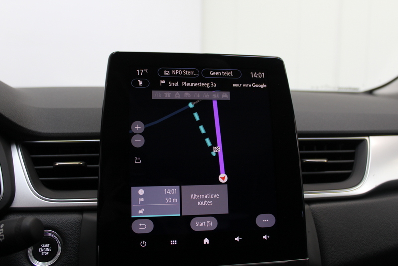 Renault Captur Renault Captur 1.3 mild hybrid 140 techno 141PK, RIJKLAAR!! PANORAMADAK | DEELS LEER | BOSE | STOEL/STUUR/RUITVERWARMING