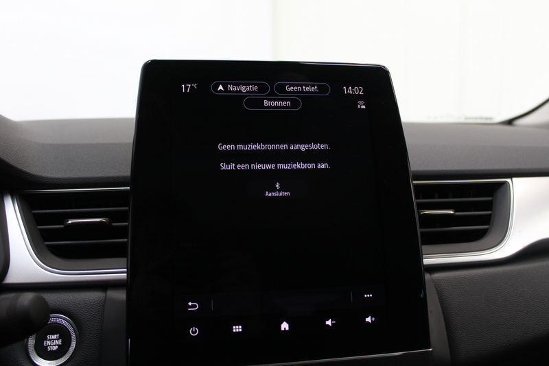 Renault Captur Renault Captur 1.3 mild hybrid 140 techno 141PK, RIJKLAAR!! PANORAMADAK | DEELS LEER | BOSE | STOEL/STUUR/RUITVERWARMING