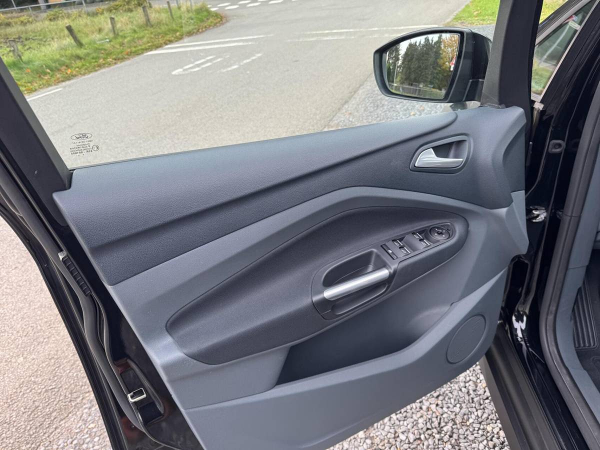 Ford C-MAX Ford C-Max 1.0 Titanium 82747 kM nieuwstaat DISTRIBUTIE NIEUW