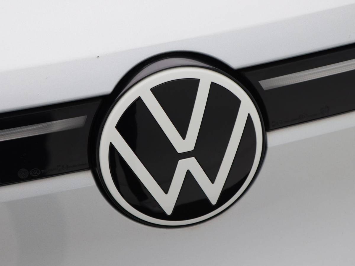 Volkswagen ID.4 Volkswagen ID.4 Business 77 kWh 204 Pk | Adaptive Cruise | Climate Control | Stoelverwarming | Navigatie | Camera | Carplay | 19 Inch | 40.715 Km!!