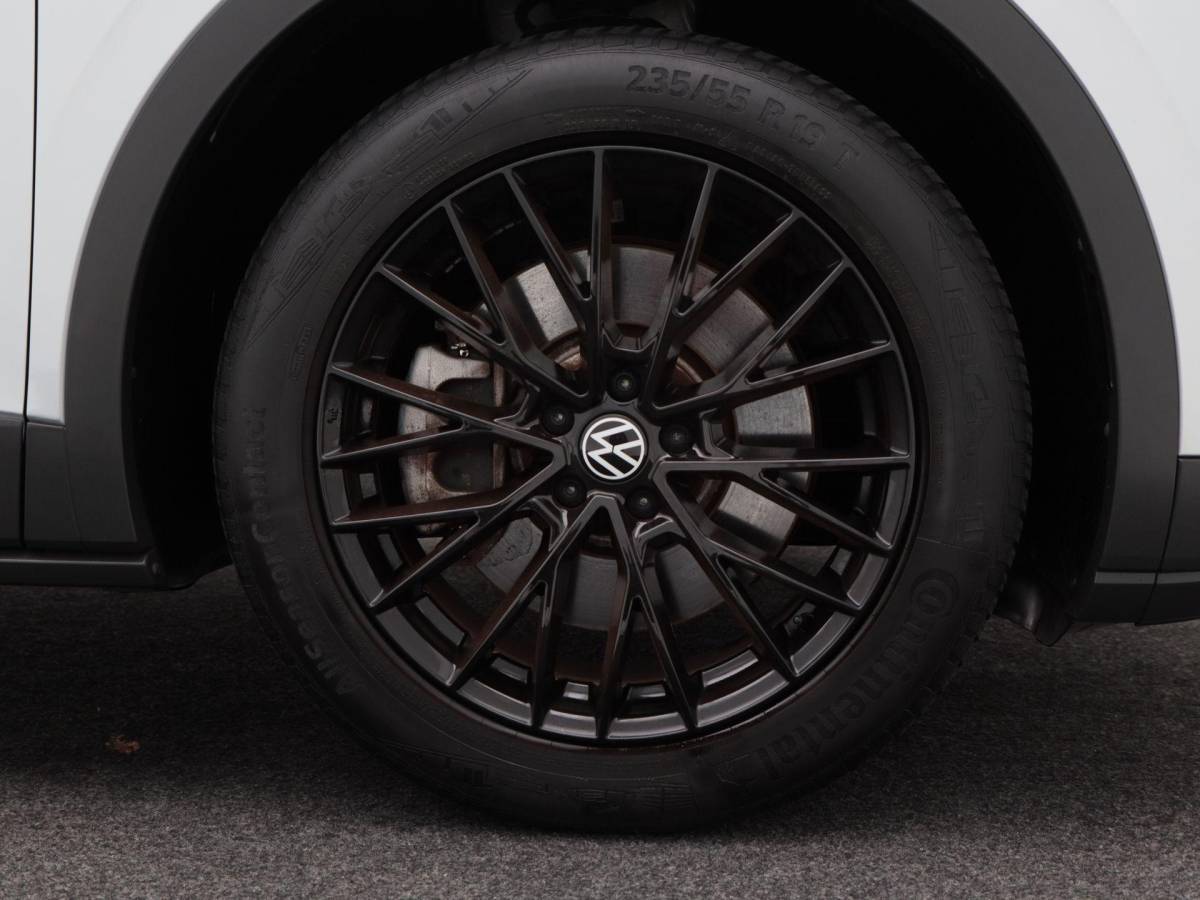 Volkswagen ID.4 Volkswagen ID.4 Business 77 kWh 204 Pk | Adaptive Cruise | Climate Control | Stoelverwarming | Navigatie | Camera | Carplay | 19 Inch | 40.715 Km!!