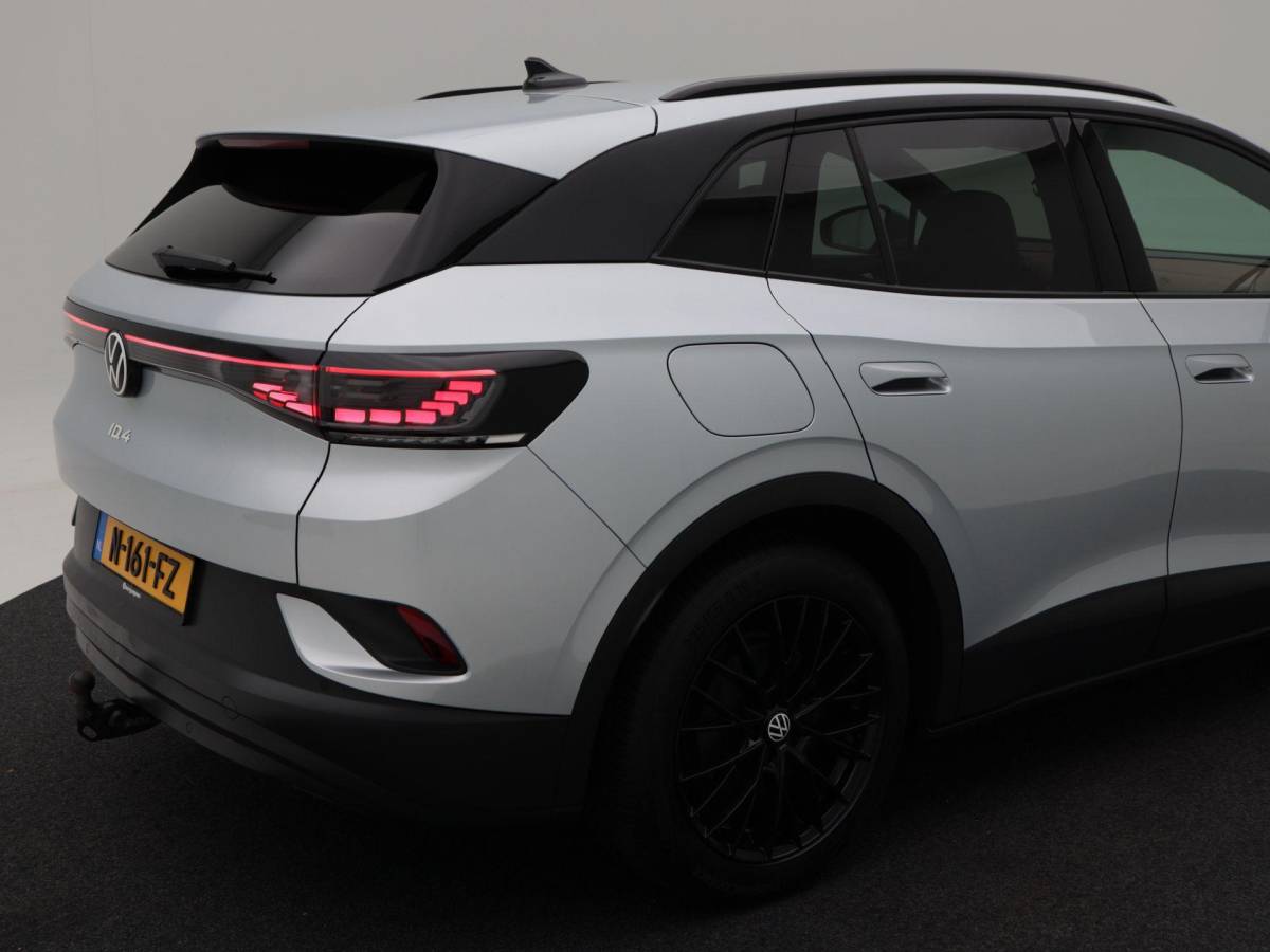 Volkswagen ID.4 Volkswagen ID.4 Business 77 kWh 204 Pk | Adaptive Cruise | Climate Control | Stoelverwarming | Navigatie | Camera | Carplay | 19 Inch | 40.715 Km!!