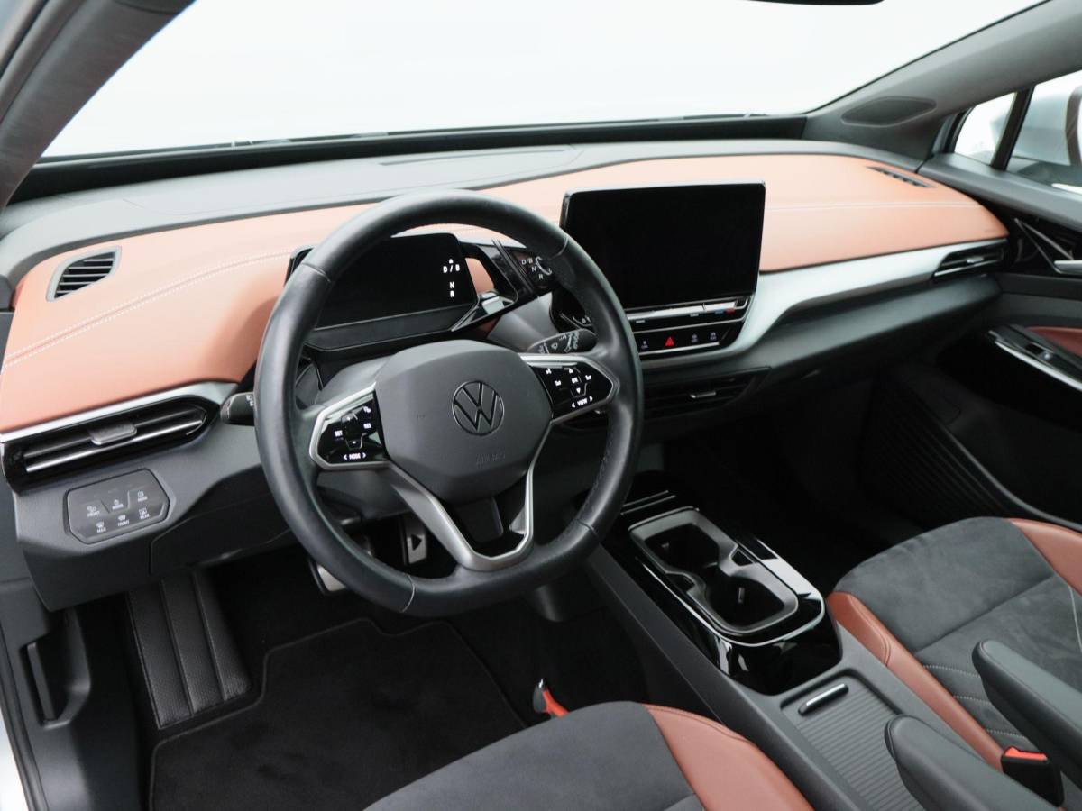 Volkswagen ID.4 Volkswagen ID.4 Business 77 kWh 204 Pk | Adaptive Cruise | Climate Control | Stoelverwarming | Navigatie | Camera | Carplay | 19 Inch | 40.715 Km!!